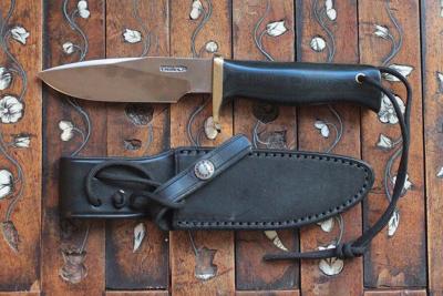 Woodsman No 28  - Micarta noir