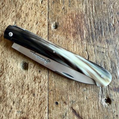 Le Sauveterre 11 cm - Corne blonde - ressort demi guilloché