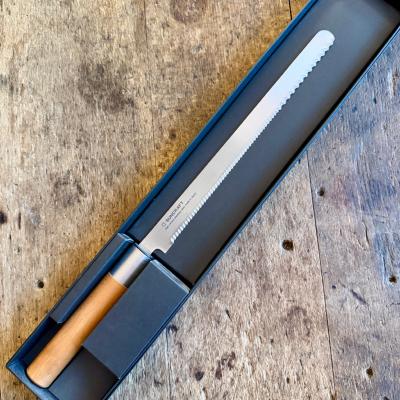 Couteau à pain 24 cm