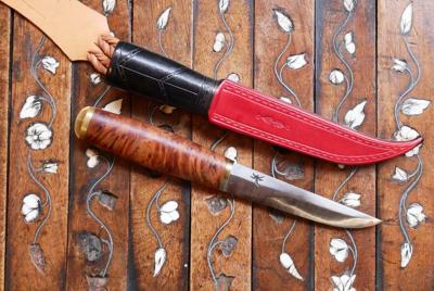 Couteau d'art nordique - Bouleau teinté